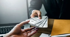 ثبتنام وام ۳۰ میلیون تومانی ویژه بازنشستگان در بهمن ماه ثبتنام وام ۳۰ میلیون تومانی ویژه بازنشستگان در بهمن ماه