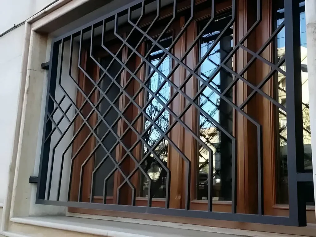 راهنمای خرید حفاظ پنجره – کامل ترین مقاله برای انتخاب امن ترین و بهترین حفاظ نکات مهم در انتخاب بهترین حفاظ پنجره – پاسخ کامل به نیاز کاربران