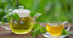 چای سبز فشار خون را پائین می آورد؟؛ شواهد علمی چه می گوید؟
