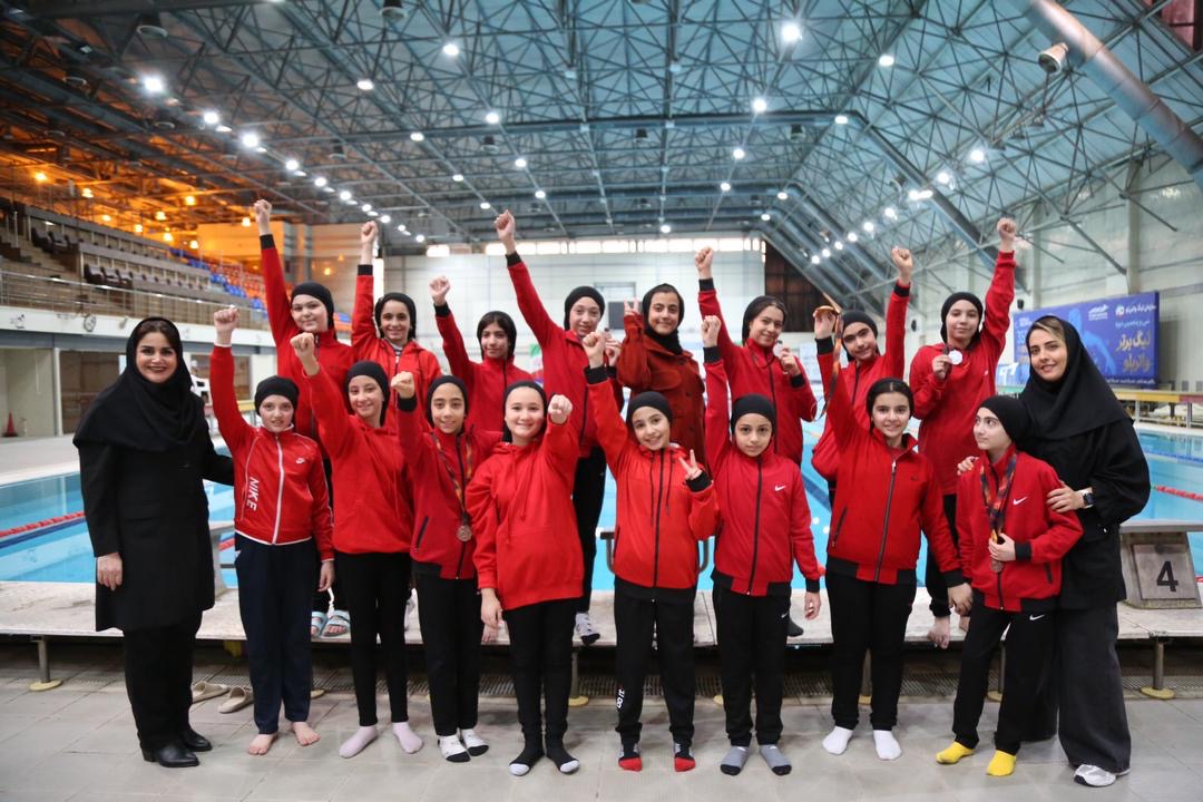 پایان جشنواره شنای دختران کشور در استخر بین‌المللی ۹ دی تهران