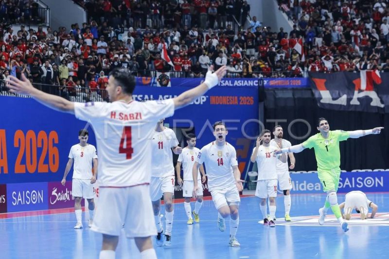 برنامه بازگشت قهرمانان فوتسال به ایران