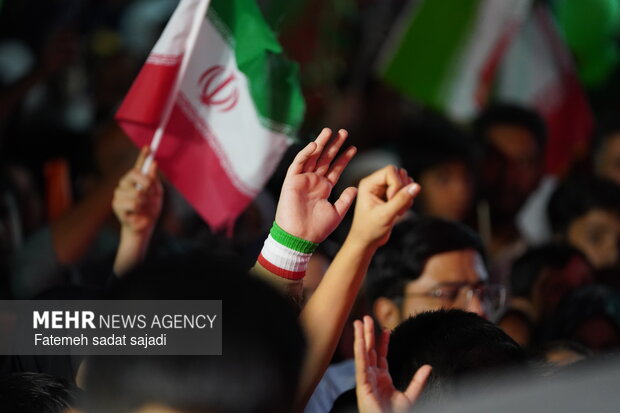 از تماشای اولین نماهنگ انتقام ایران تا قدردانی از رزمندگان پای لانچرها