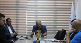 بررسی برنامه‌های آماده‌سازی شناگران منتخب بازی‌های آسیایی ناگویا در نشست فدراسیون و کمیته فنی