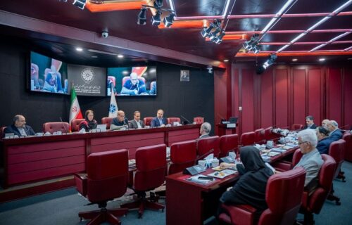 هشدار اتاق تهران به سیاستگذاران؛ بلاتکلیفی اقتصادی سمی است هشدار اتاق تهران به سیاستگذاران؛ بلاتکلیفی اقتصادی سمی است