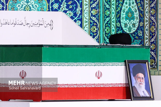 دعوت بنیاد روایت فتح از اهالی فرهنگ و هنر برای بدرقه رهبر شهید