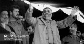 سوگواری هنرمندان در بدرقه رهبر شهید؛ عشقی که تاریخ را روایت می‌کند