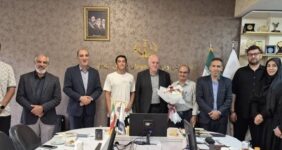 تجلیل از محمد قاسمی شناگر اعزامی به ناگویا در دیدار مسئولان هیات ورزشهای آبی با «ستوده نژاد» مدیر کل ورزش و جوانان استان تهران